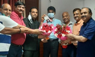 फोनरवा टीम ने दी डीएम सुहास एल.वाई. को बधाई