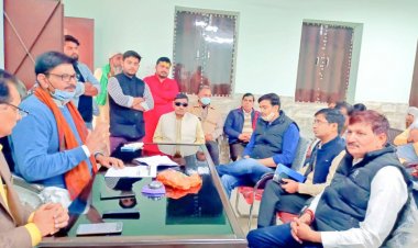 लोकतंत्र की मजबूती के लिए पंचायतों का मजबूत होना अत्यंत आवश्यक है - धीरेंद्र सिंह