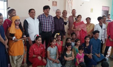 एसएससीए ने बच्चों संग मनाया होली मिलन