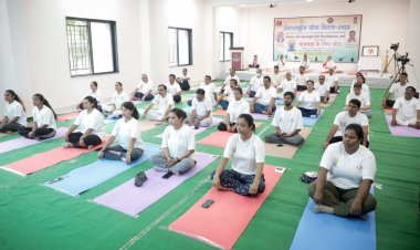 हिंदी विश्‍वविद्यालय ने मनाया अंतरराष्‍ट्रीय योग दिवस