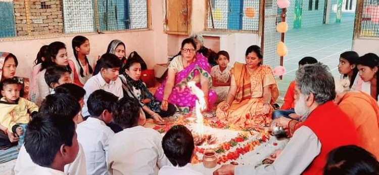 अनाथ दिव्यांग आश्रम में किया भोजन वितरण