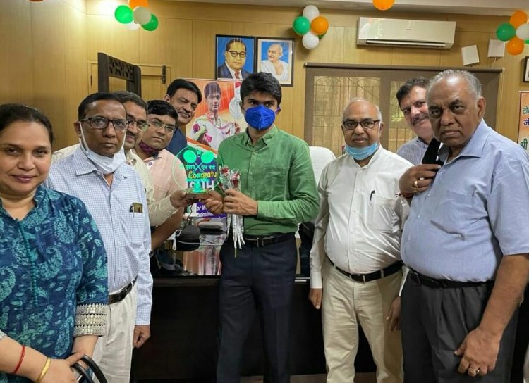 लघु उद्योग भारती पदाधिकारियों ने दी डीएम सुहास एलवाई को बधाई