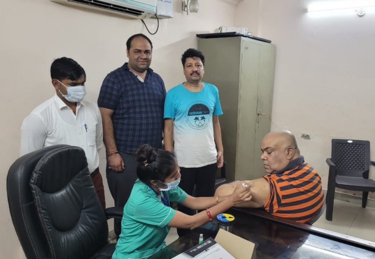 गुलमोहर में लगा वैक्सीनेशन कैम्प