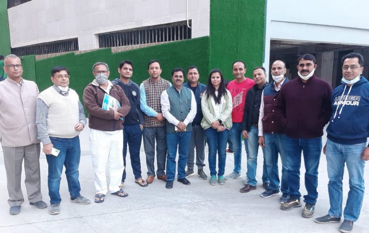 नेफोमा टीम की बैठक में  फ्लेट की रजिस्ट्री कराने और एओए हैंड ओवर पर हुआ मंथन