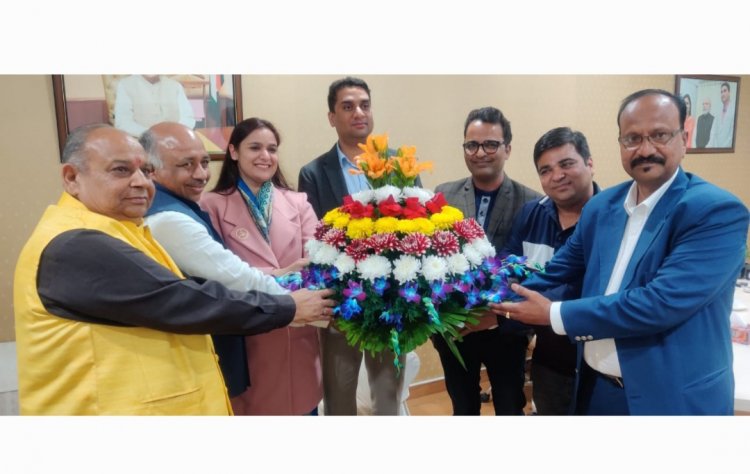 उ.प्र. युवा व्यापार मंडल ने मनाया डॉ. पल्लवी शर्मा का जन्मदिन