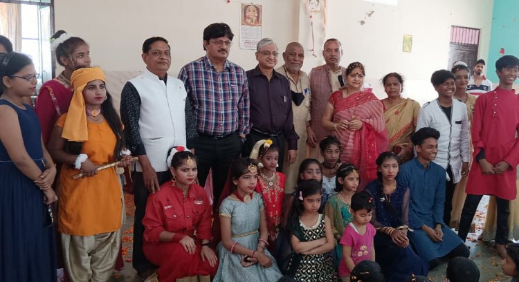 एसएससीए ने बच्चों संग मनाया होली मिलन