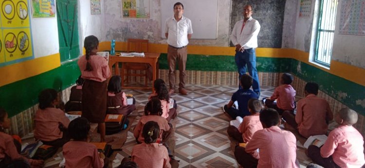 शिक्षा विभाग में मचा हड़कंप, गुरुजी की जांच करने पहुंची टीम हुई कार्यवाही