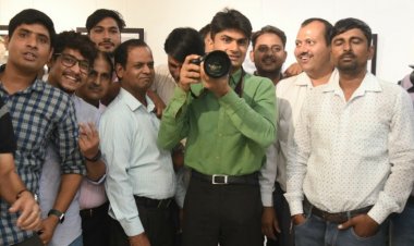 वर्ल्ड फोटोग्राफी डे पर आईआईपी अकादमी में भव्य फोटो प्रदर्शनी का शुभारंभ