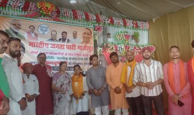 केंद्रीय राज्य मंत्री अन्नपूर्णा की उपस्थिति में हुआ टिफिन बैठक