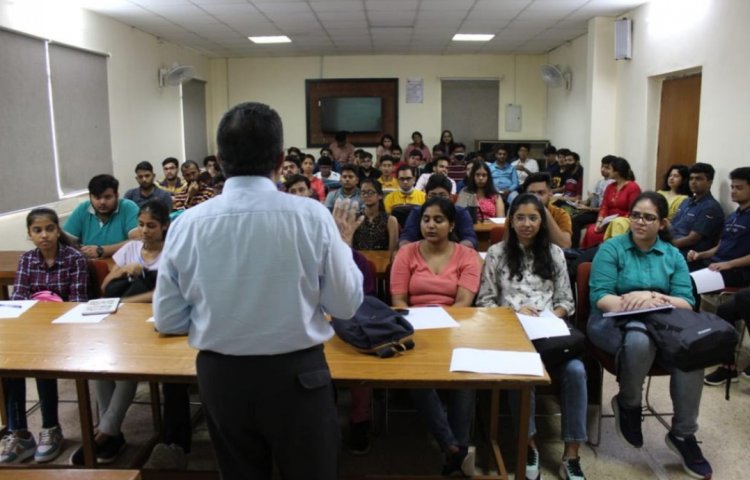 गेटिंग करियर रेडी फ्रॉम कैंपस टू कॉरपोरेट का हुआ आयोजन