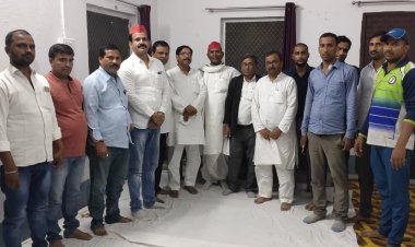 नगर पालिका चुनाव की तैयारियों में जी-जान से जुटे कार्यकर्ता - रामधारी यादव