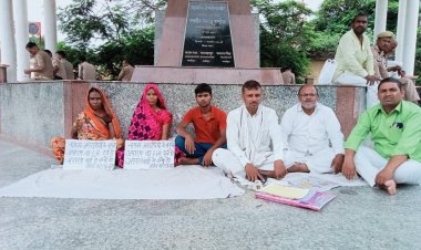 साहब हमारे दोनो बच्चों से मिला दीजिए,