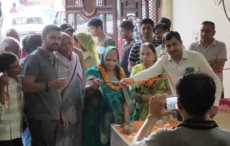 समाज कल्याण फेडरेशन ऑफ इंडिया के कैंप में 215 लोगों ने कराया फ्री फुल बॉडी हेल्थ चेकअप