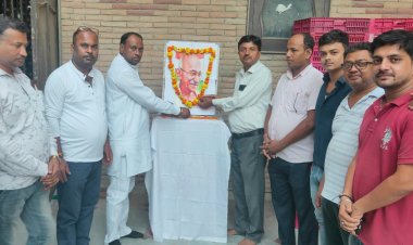 सपा ने मनाई महात्मा गांधी की जयंती