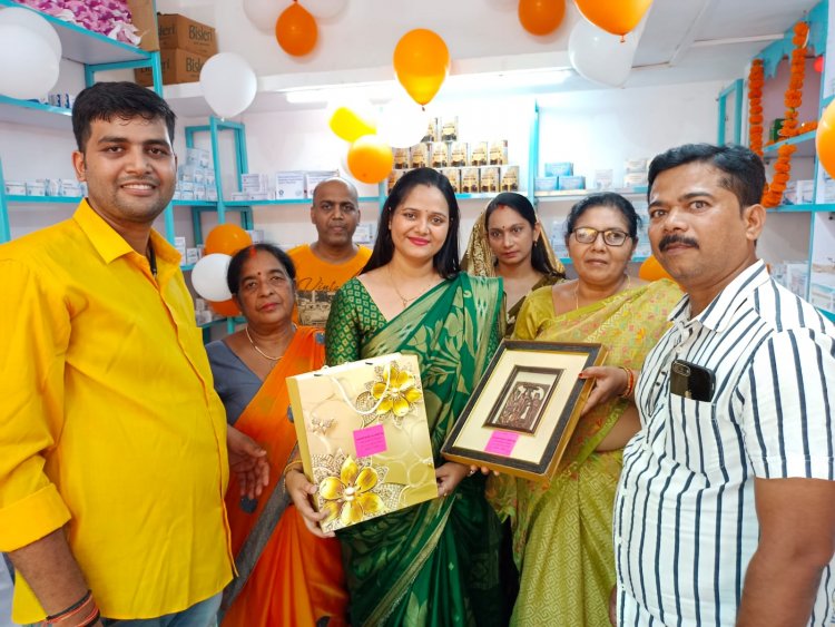 प्रधानमंत्री जन औषधि केंद्र का जिला पंचायत अध्यक्ष सपना सिंह ने किया उद्घाटन