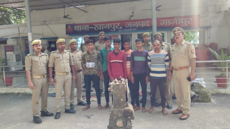चोरी के सामान व तमंचा के साथ छः गिरफ्तार