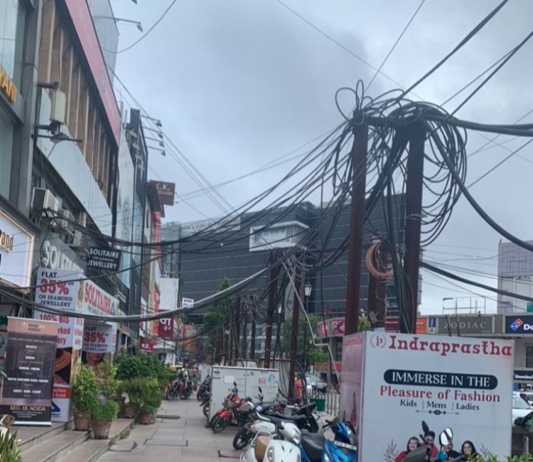 सेक्टर 18 बाजार से अस्थाई बिजली के तार कब हटाए जाएंगे - सुशील कुमार जैन