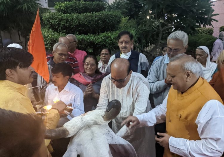 श्रीजी गौशाला द्वारा सेक्टर 26 में निकाली गई प्रभात फेरी