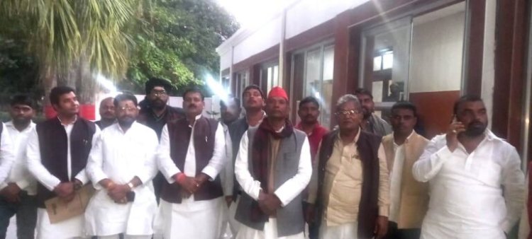 जिला पंचायत की सोलर लाइट चढ़ी भ्रष्टाचार की भेंट-  विधायक वीरेंद्र यादव