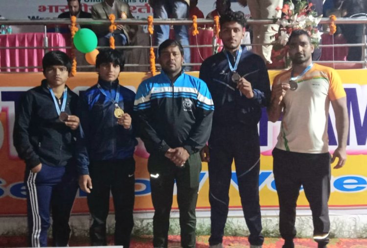 सब जूनियर ग्रेपलिंग कुश्ती प्रतियोगिता में एनसीपीई के 4 छात्रों ने जीते पदक प्राप्त