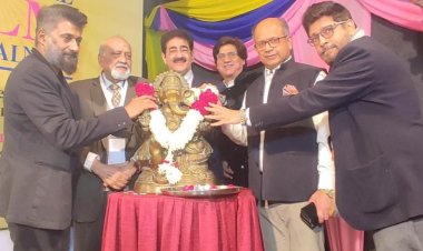 प्यार शांति और एकता से जीना सिखाती है फिल्में - विवेक अग्निहोत्री