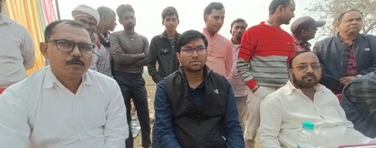 बिरनो क्षेत्र मे बंद मिला सामुदायिक शौचालय, सचिव पर गिरी गाज