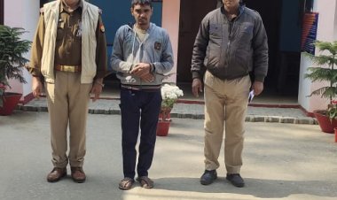 दस हजार का इनामी गौ तस्कर गिरफ्तार