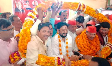 युवा जिलाध्यक्ष को पाकर गदगद हुए समाजवादी