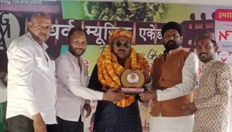 काहें किरीया खियावेलू तूं आन कि तरह,  सुन हुए मग्न