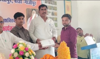 श्री महंत मणिराज दास बलिराज पीजी कॉलेज में हुआ टैबलेट वितरण