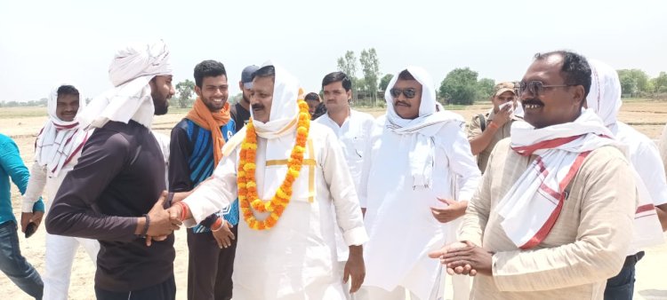 स्वर्गीय प्रशांत सिंह यादव क्रिकेट प्रतियोगिता का हुआ आयोजन