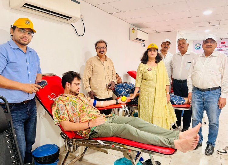 लायंस क्लब नोएडा ने क्लियो काउंटी सोसाइटी के सीनियर सिटिजन मंच के साथ ब्लड कनेक्ट के सहयोग से लगाया रक्तदान शिविर