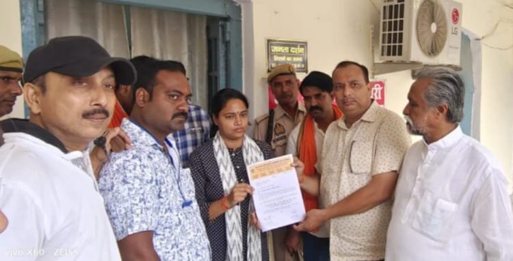 एसडीएम से मिला व्‍यापारियों का प्रतिनिधिमंडल, ऑनलाइन ट्रेडिंग बंद करने की मांग