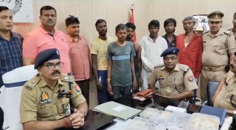 कच्छा बनियान गिरोह के 13 सदस्यों को चोरी के माल के साथ दुल्लहपुर पुलिस ने किया गिरफ्तार