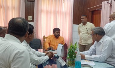 किसी भी कर्मचारी का शोषण बर्दाश्त नहीं किया जाएगा- दुर्गेश श्रीवास्तव