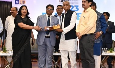 बिज़नेस कांफ्रेंस और अवार्ड्स 2023 समारोह में देश भर के कॉरपोरेटर, बाजार एक्सपर्ट व बैंकर्स ने लिया हिस्सा