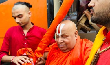 ये हैं सनातन धर्म के रक्षक तुलसी पीठाधीश्वर जगतगुरु स्वामी  रामभद्राचार्य जी महाराज