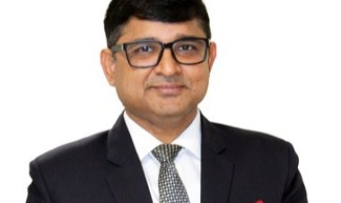 जागरूक के कमी के कारण घरों में लापरवाही से पनप रहा लार्वा