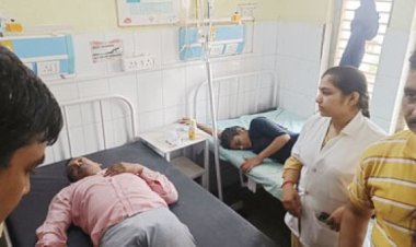 गरीबी बनी दुश्मन पत्नि और अबोध बच्ची के साथ गंगा कूदा युवक