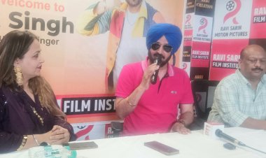 पंजाबी सिंगर मलकित सिंह ने अपना गाना 'मोबाइल' किया लॉन्च