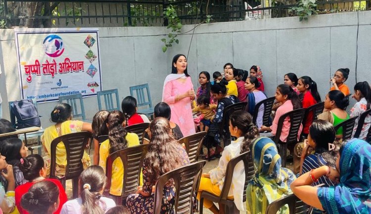 चुप्पी तोड़ो अभियान का संचालन झुंडपुरा लाइब्रेरी से