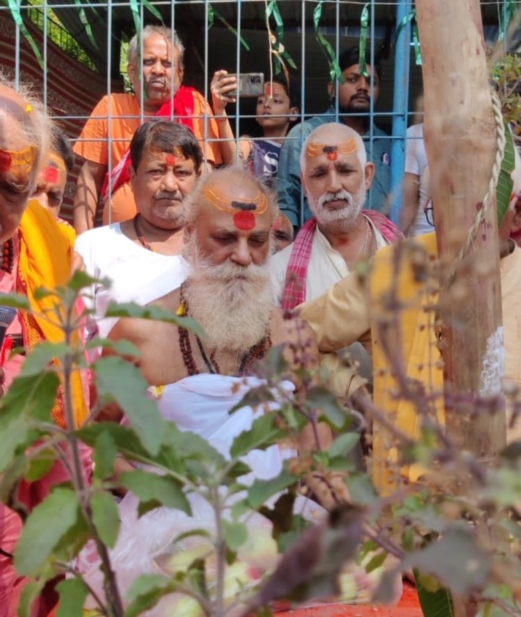12 वर्षों बाद फिर रचा इतिहास, सिमरिया में अर्धकुंभ का ध्वजारोहण