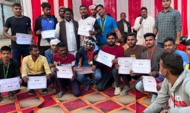 100मीटर पुरुष वर्ग मे अभिषेक यादव  प्रथम और सिंटू यादव द्वितीय रहे