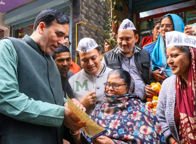 आम आदमी पार्टी का 'मैं भी केजरीवाल' हस्ताक्षर अभियान शुरू