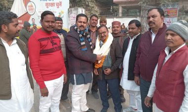 सपा एमएलसी आशुतोष सिन्हा ने नामित  जिला उपाध्यक्ष का किया स्वागत