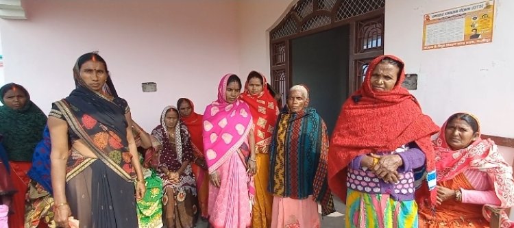ना खंभा ना तार, बिजली बिल पहुंचा कई हजार, बिल देख दलित हैरान