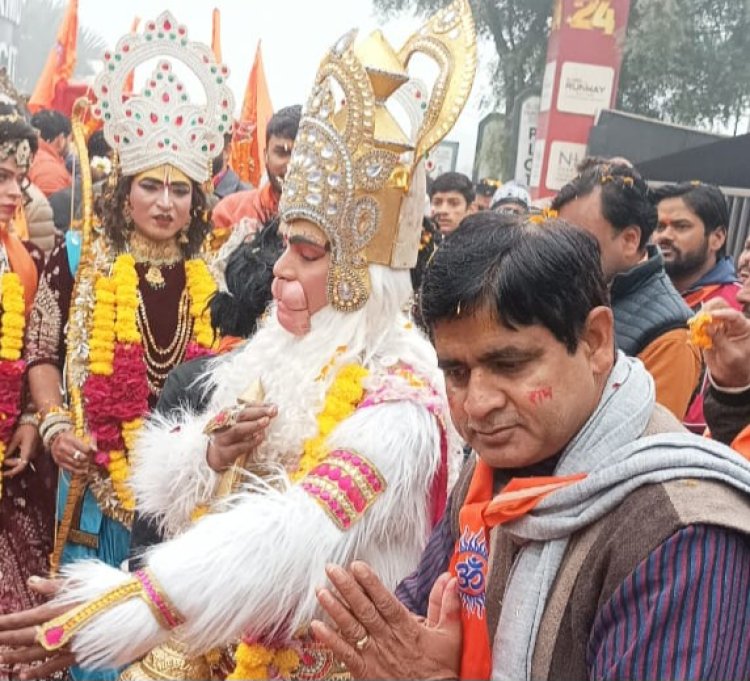 गौर यमुना सिटी निवासियों द्वारा निकाली गई श्री रामलला प्रभात फेरी
