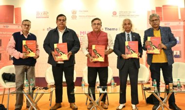 विश्व पुस्तक मेले में हिन्दी सिनेमा के पहले एनसायक्लोपीडिया पर हुई सार्थक चर्चा