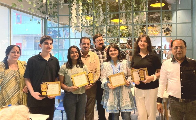 भारतीय सिंधु सभा उत्तर प्रदेश द्वारा समाज के मेधावी विद्यार्थियों का सम्मान समारोह