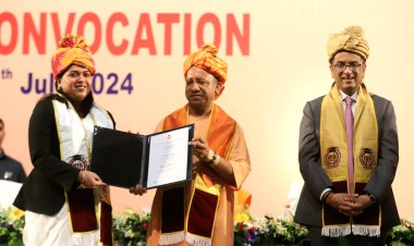 सीएम योगी ने भारत के मुख्य न्यायधीश डॉ डीवाई चंद्रचूड़ के साथ छात्रों को प्रदान की स्नातक, परास्नातक और शोध की डिग्री